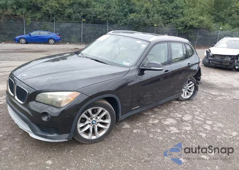 2015 BMW X1 xDrive28I z USA, uszkodzony, nr VIN WBAVL1C56FVY29657